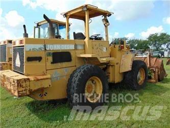 John Deere 544G Kolesni nakladalci