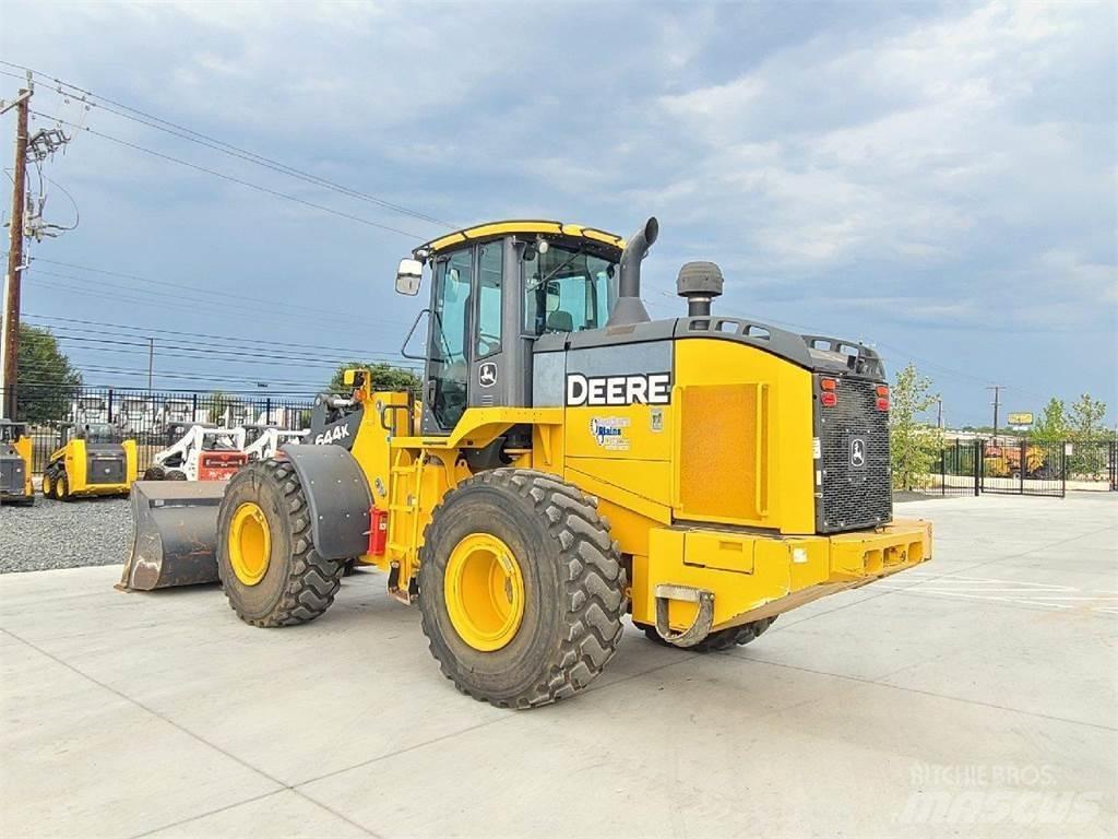 John Deere 644K Kolesni nakladalci