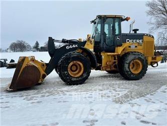 John Deere 644K Kolesni nakladalci