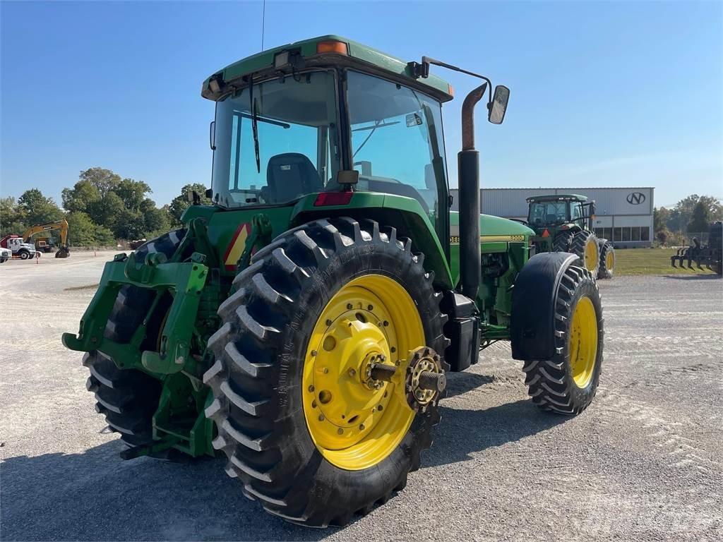 John Deere 8200 Traktorji
