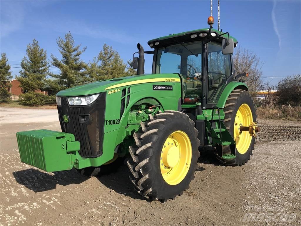 John Deere 8285R Traktorji