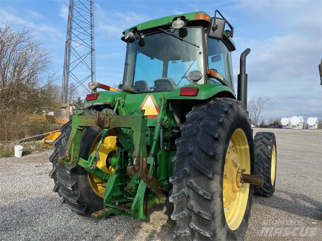 John Deere 8320 Traktorji