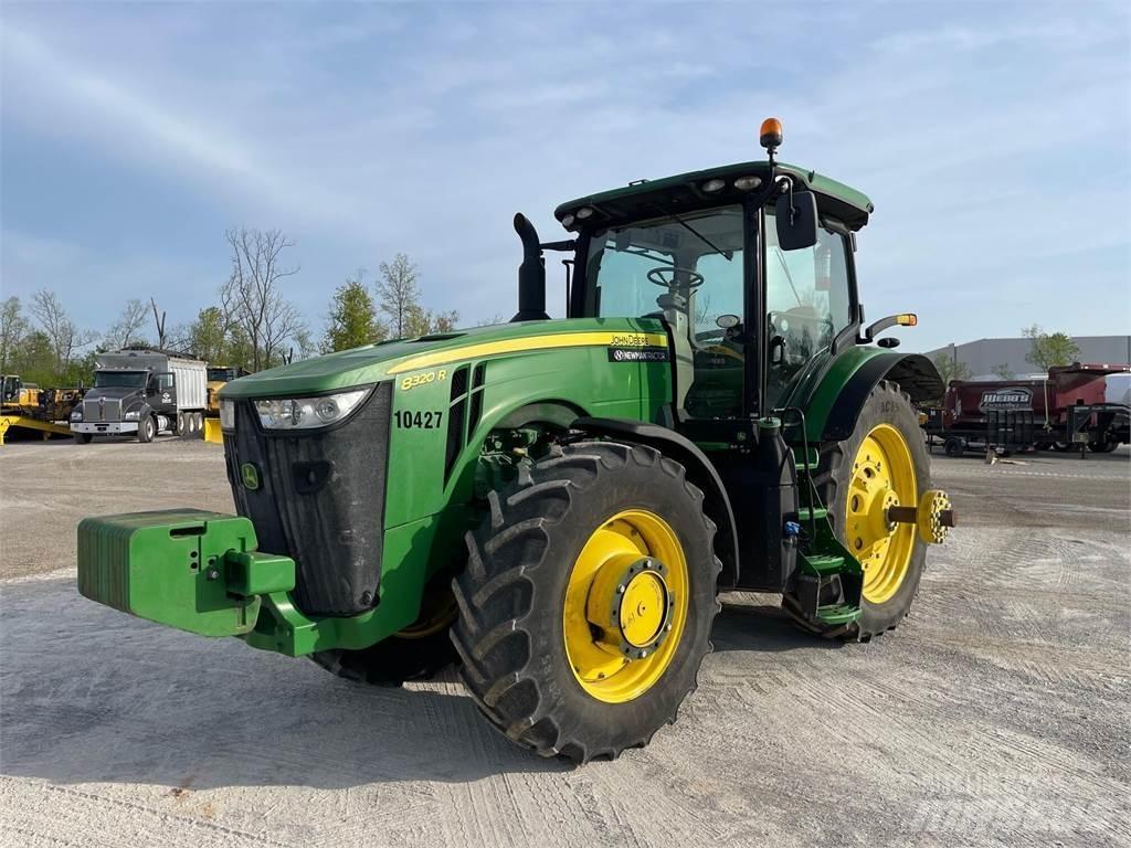 John Deere 8320R Traktorji