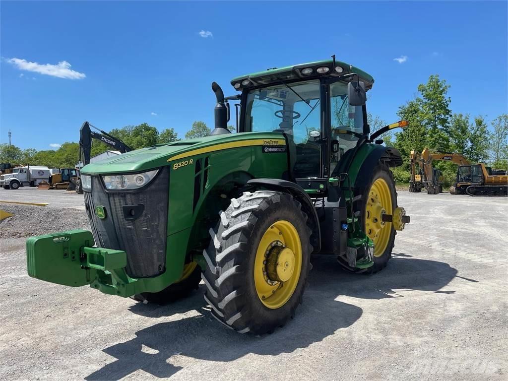 John Deere 8320R Traktorji