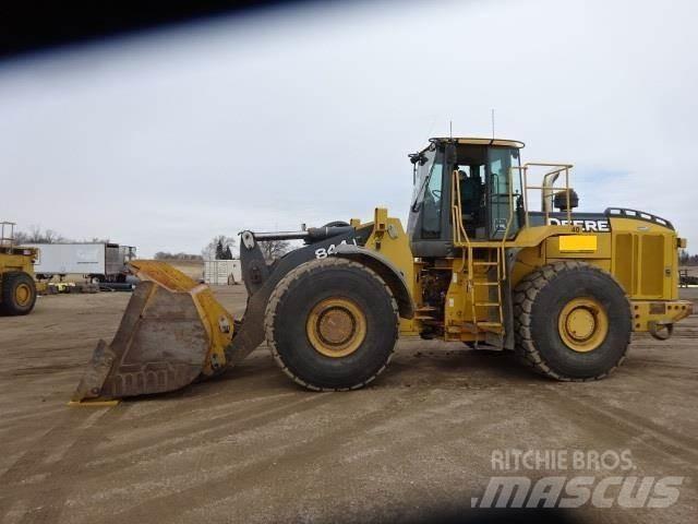 John Deere 844J Kolesni nakladalci