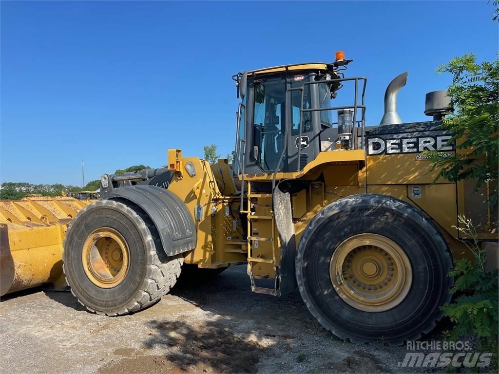 John Deere 844KIII Kolesni nakladalci