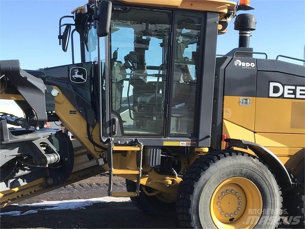 John Deere 872G Grederji