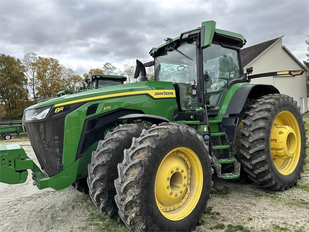 John Deere 8R 370 Traktorji