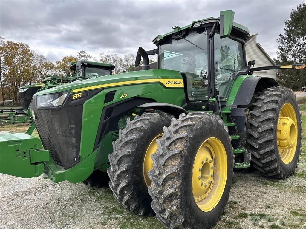John Deere 8R 370 Traktorji