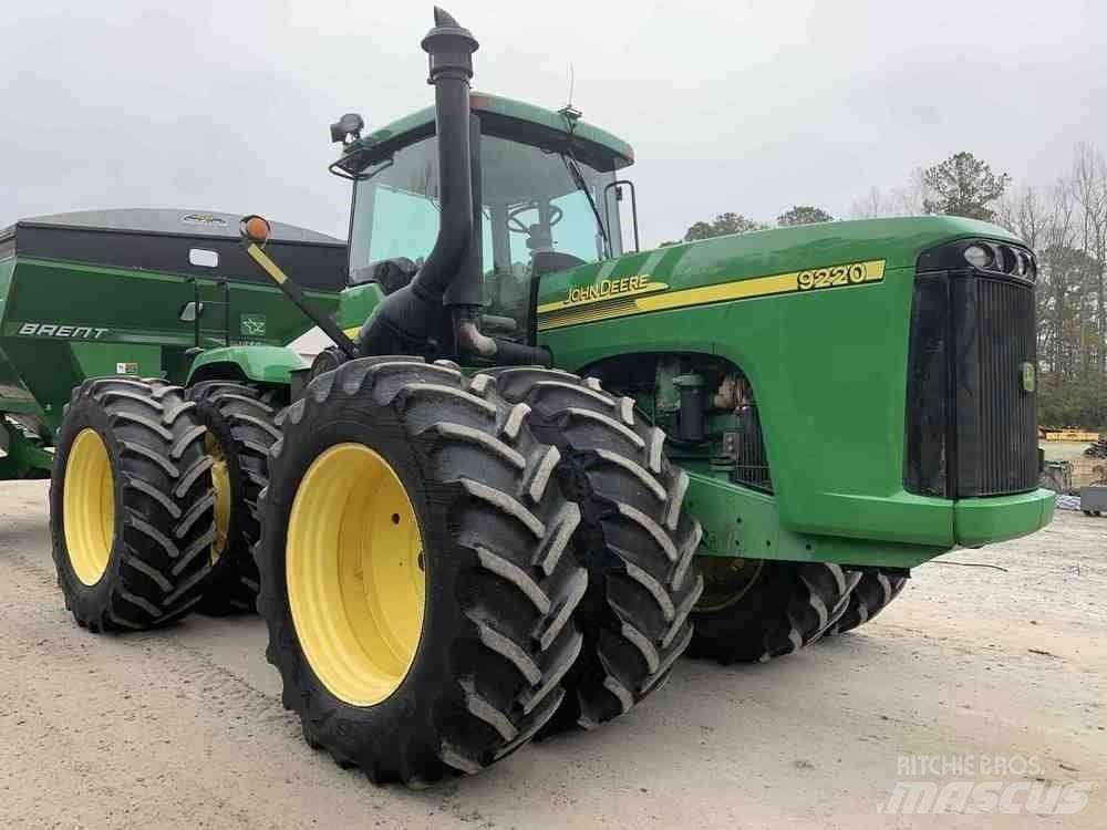 John Deere 9220 Traktorji