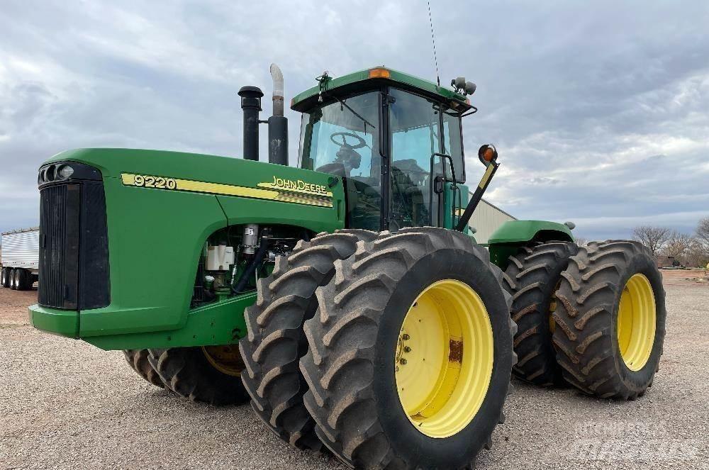 John Deere 9220 Traktorji
