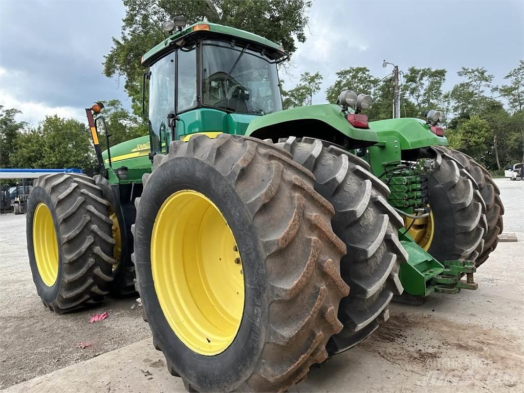 John Deere 9220 Traktorji
