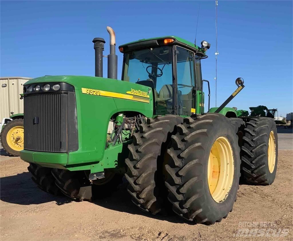 John Deere 9320 Traktorji