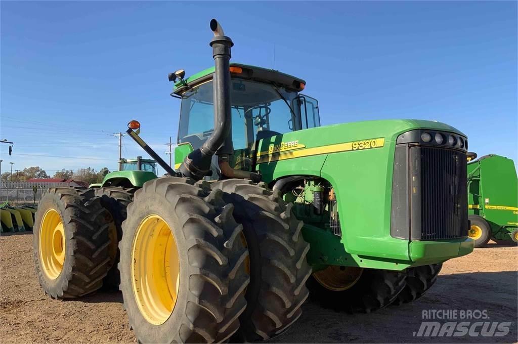 John Deere 9320 Traktorji