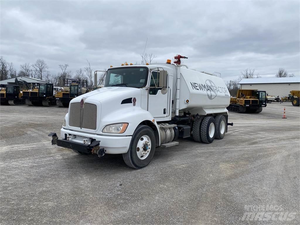 Kenworth T300 Tovornjaki za vodo