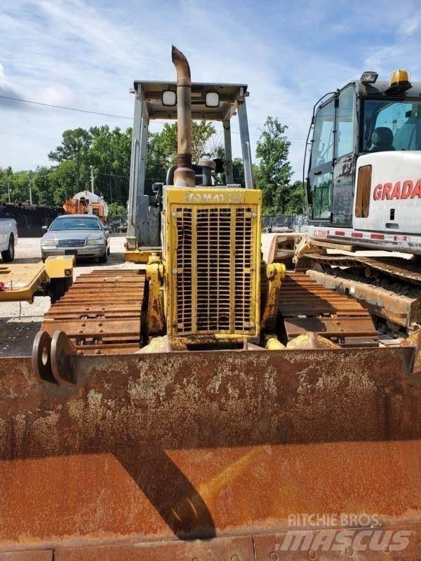 Komatsu D38P-1 LGP Buldožerji goseničarji