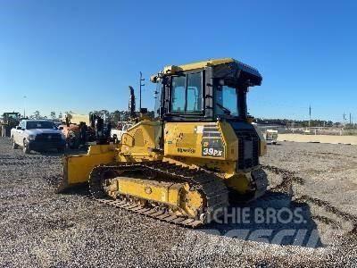 Komatsu D39PX-24 Buldožerji goseničarji