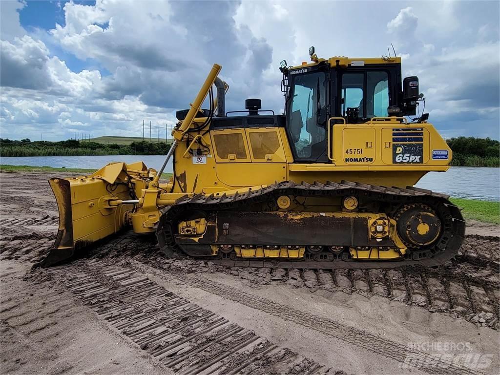 Komatsu D65PX-18 Buldožerji goseničarji