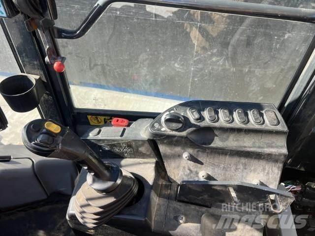 Komatsu WA270-8 Kolesni nakladalci
