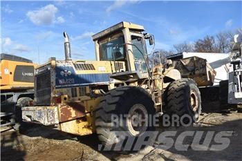 Komatsu WA420 Kolesni nakladalci