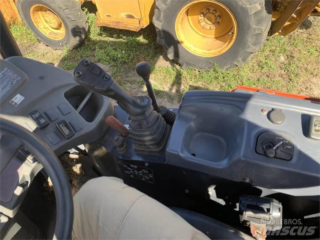 Kubota R530 Kolesni nakladalci