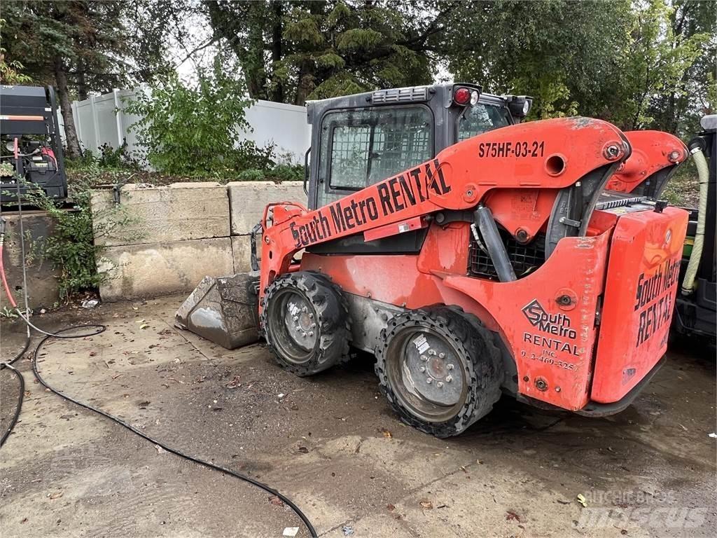 Kubota SSV75 Skid steer mini nakladalci
