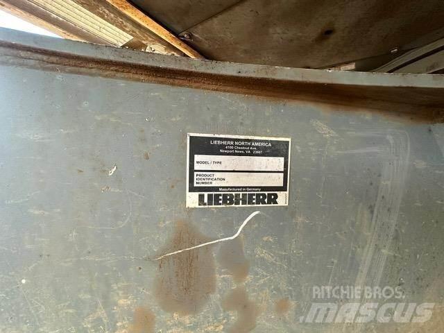 Liebherr LH30C Bagri za prekladanje primarnih/sekundarnih surovin