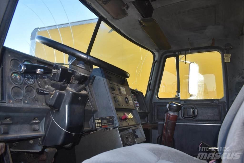 Mack CH613 Kiper tovornjaki