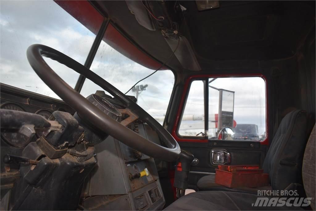 Mack CH613 Kiper tovornjaki