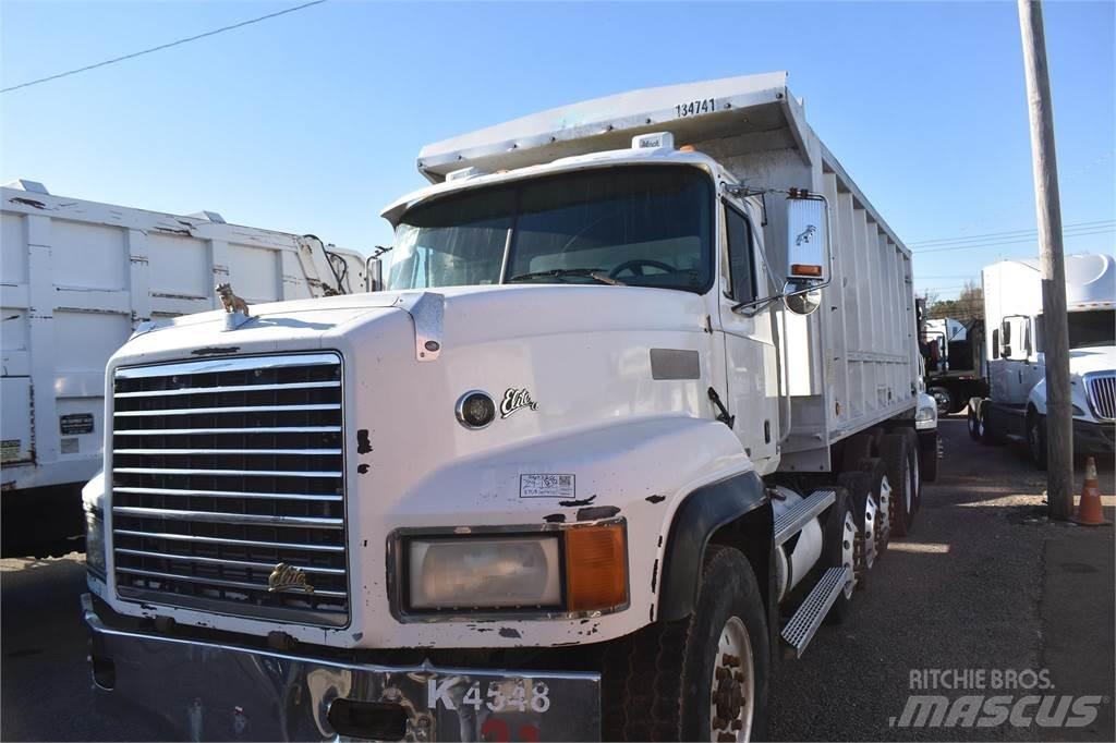 Mack CL713 Kiper tovornjaki