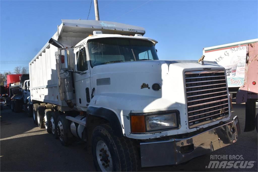 Mack CL713 Kiper tovornjaki