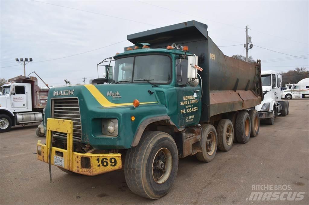 Mack DM688 Kiper tovornjaki