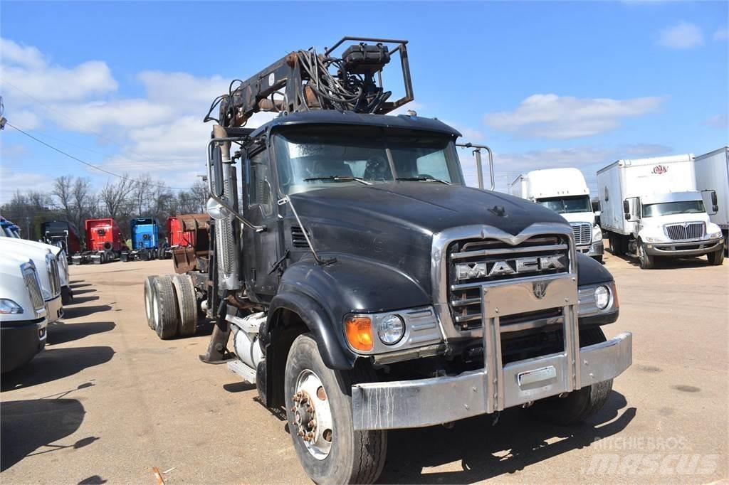 Mack GRANITE CV713 Tovornjaki z žerjavom