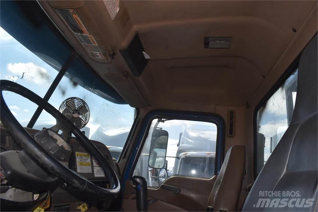 Mack GRANITE CV713 Tovornjaki z žerjavom