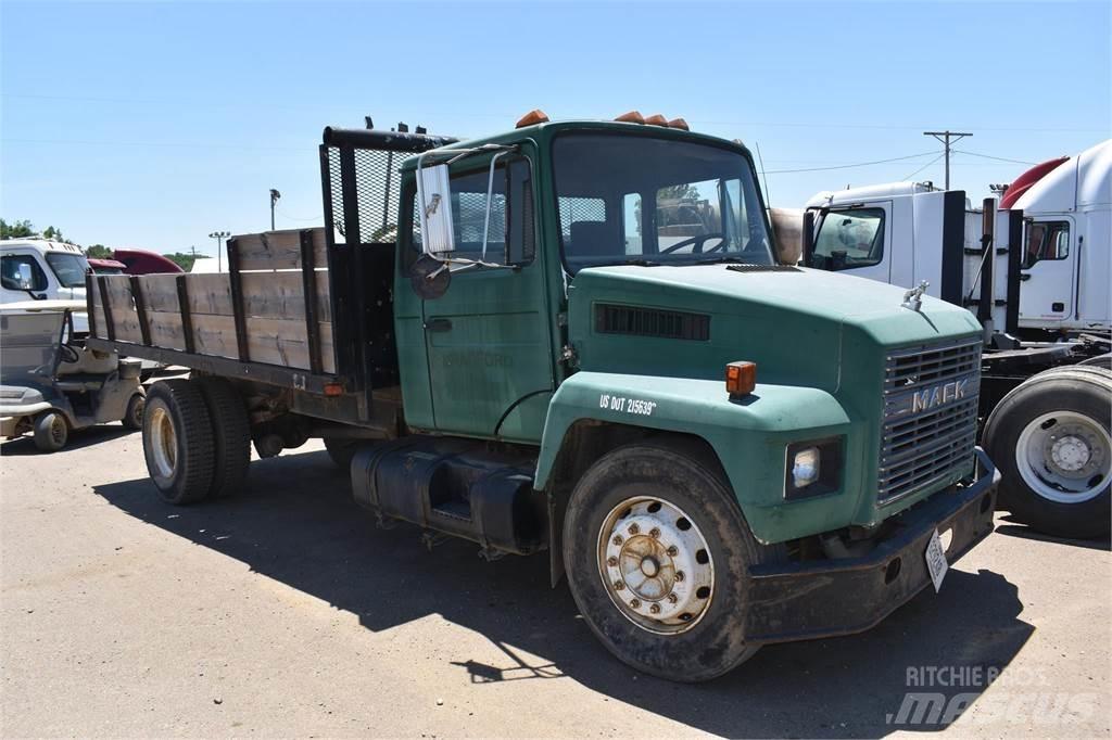 Mack MIDLINER CS200 Kiper tovornjaki