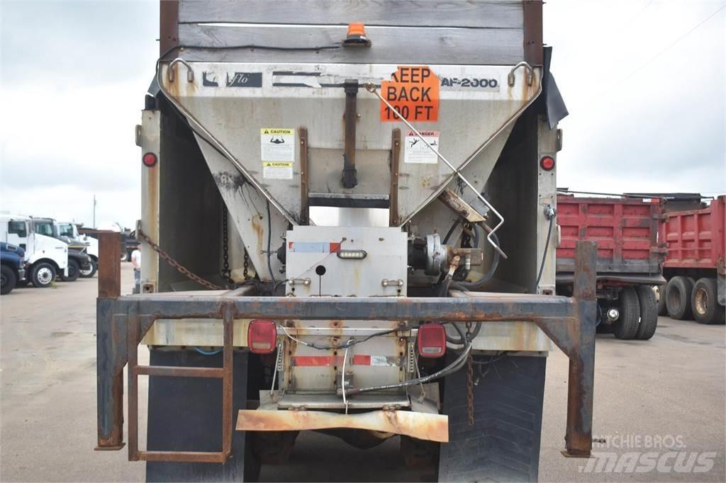 Mack RD688S Kiper tovornjaki