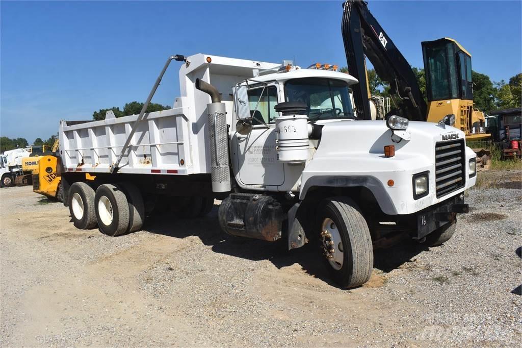 Mack RD690S Kiper tovornjaki