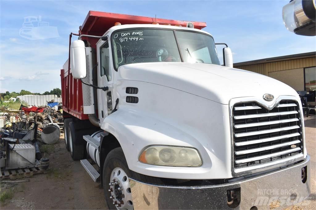 Mack VISION CXN613 Kiper tovornjaki