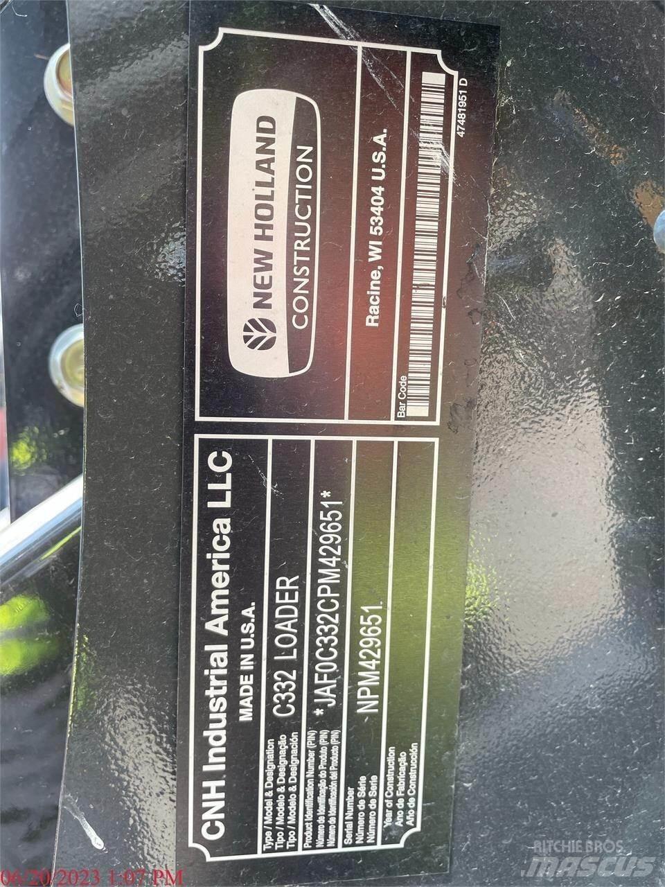 New Holland C332 Skid steer mini nakladalci
