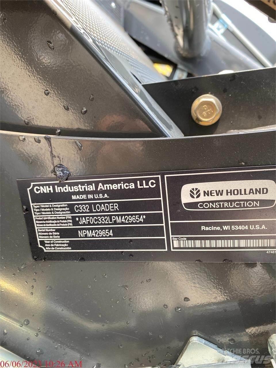 New Holland C332 Skid steer mini nakladalci