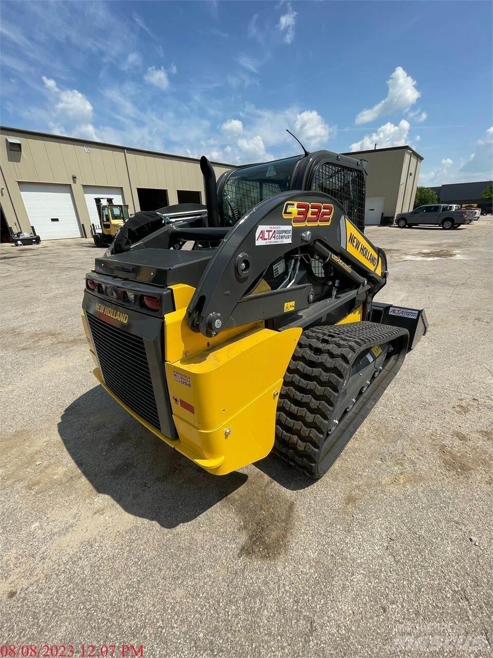New Holland C332 Skid steer mini nakladalci
