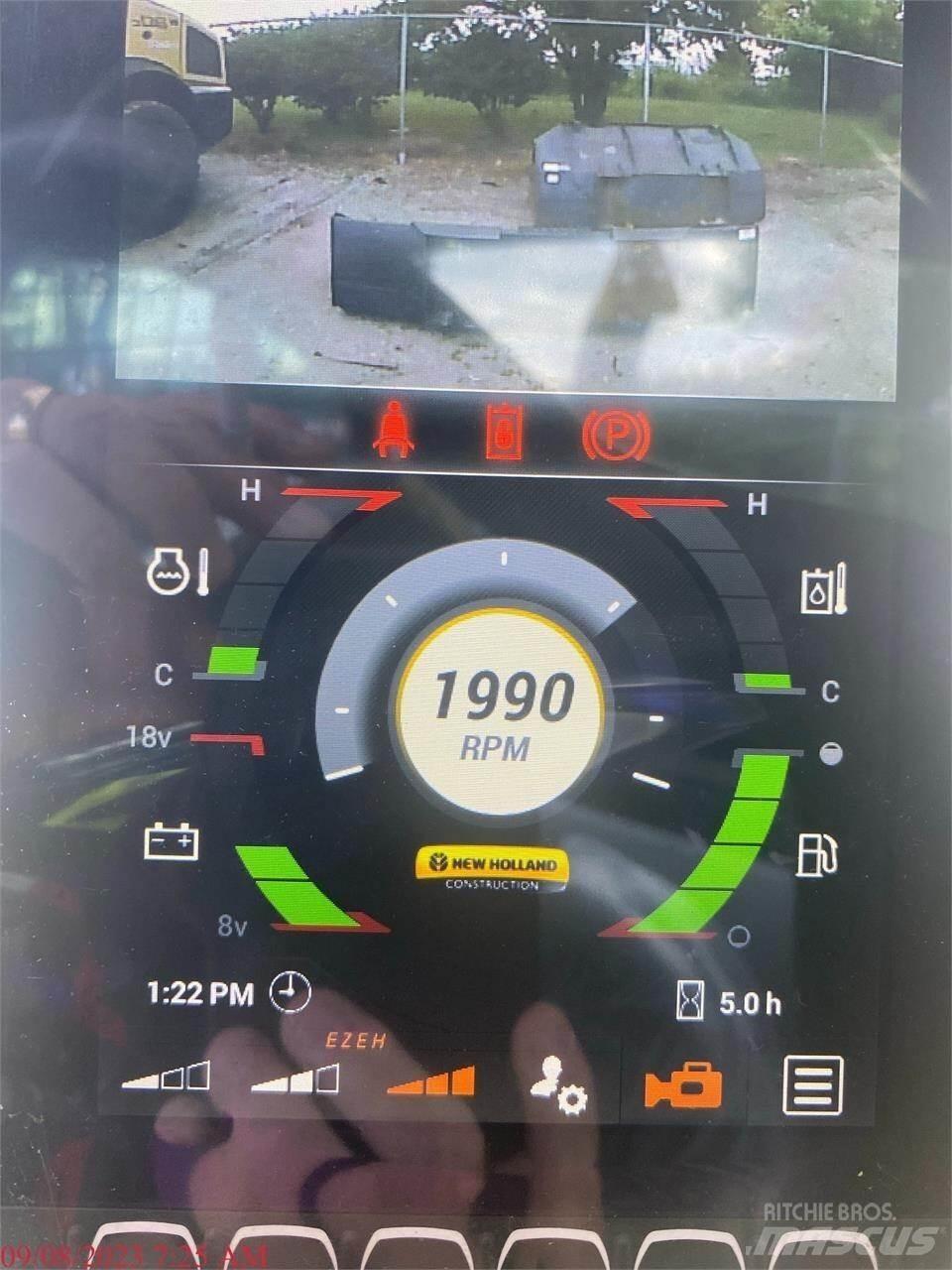 New Holland C332 Skid steer mini nakladalci