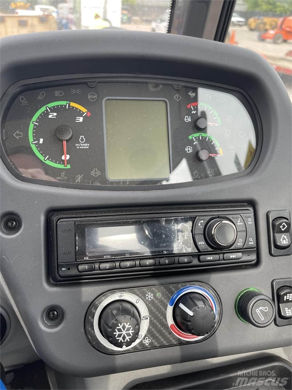 New Holland W80C Kolesni nakladalci