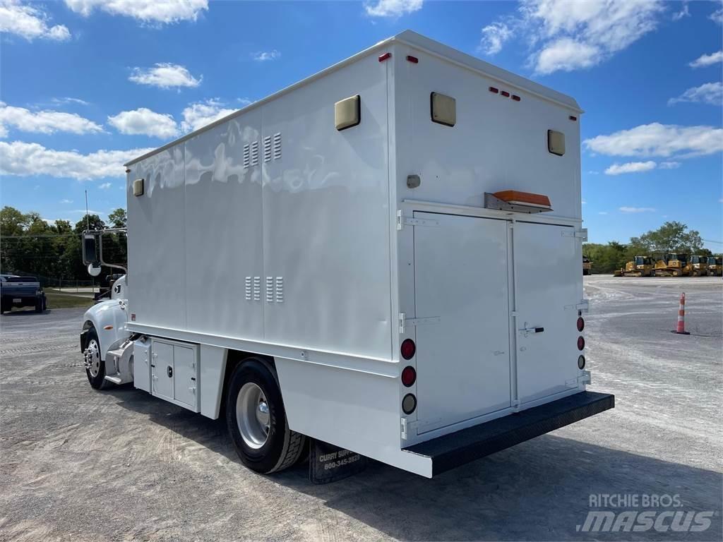 Peterbilt 335 Drugo
