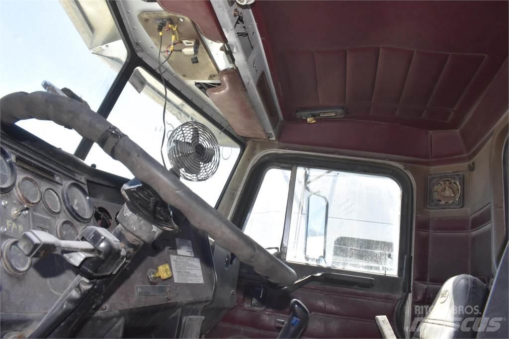 Peterbilt 357 Kiper tovornjaki