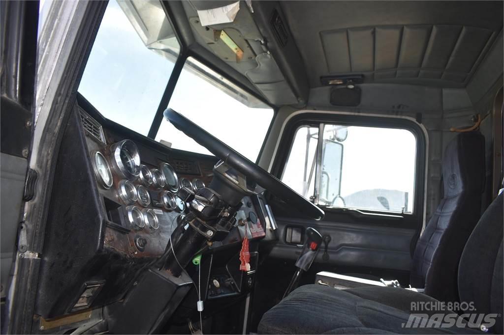 Peterbilt 379EXHD Kiper tovornjaki