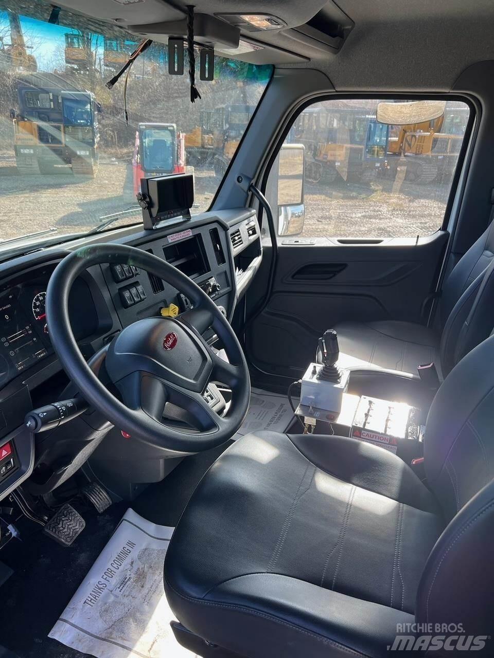 Peterbilt 548 Drugo