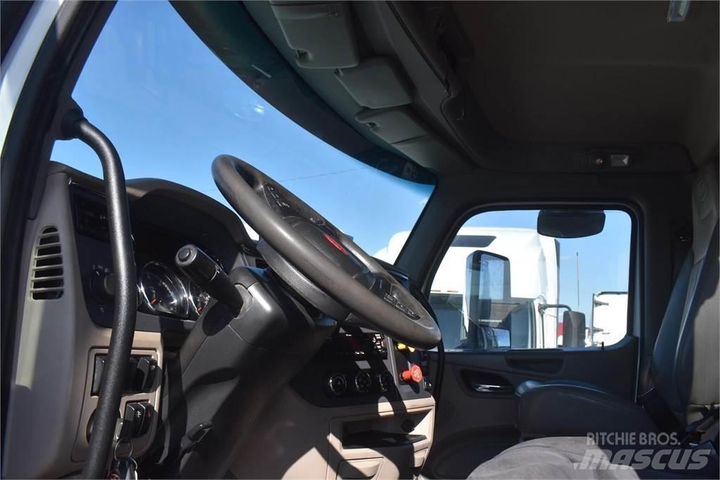 Peterbilt 567 Kiper tovornjaki