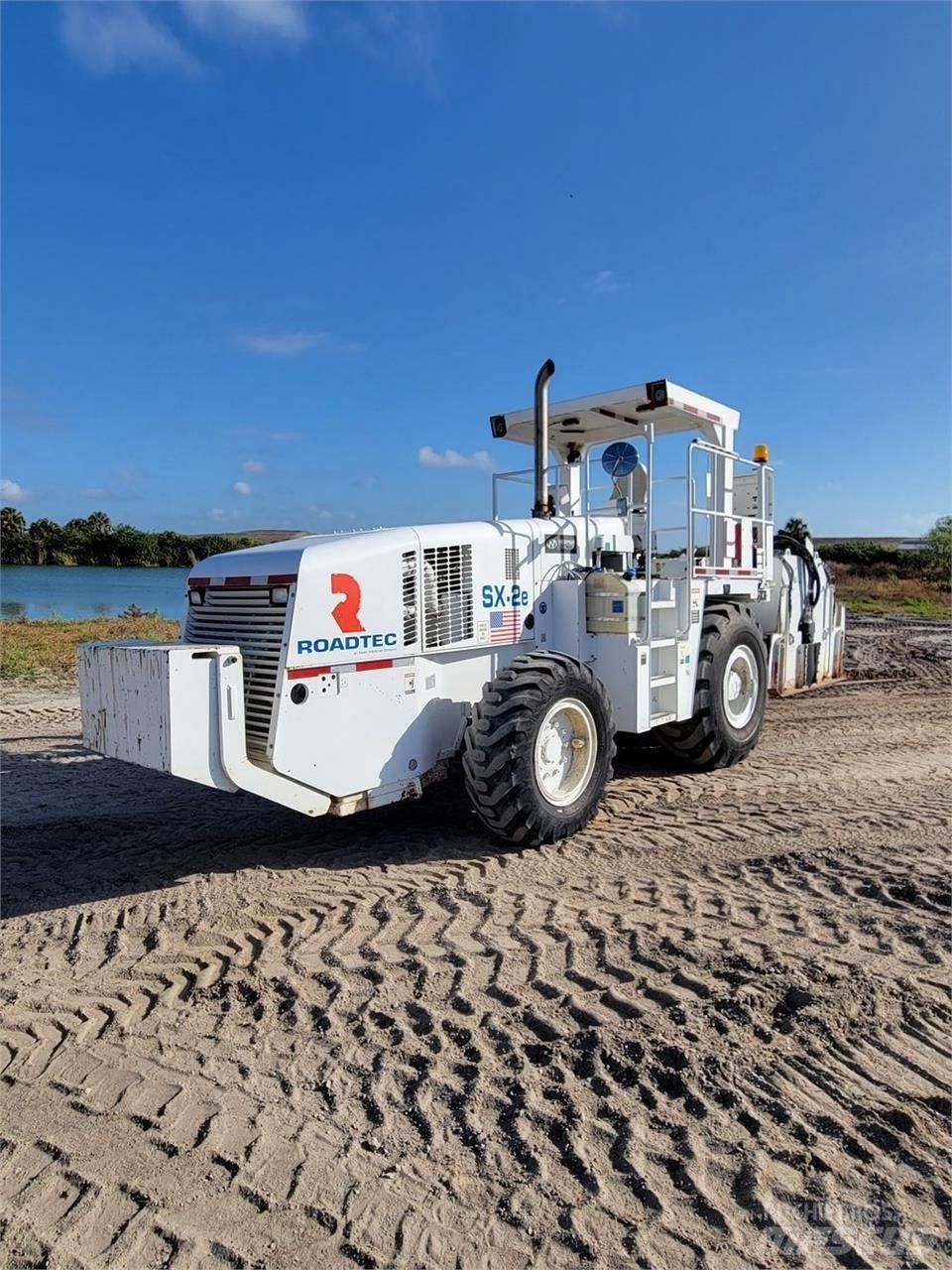 Roadtec SX2E Stroji za recikliranje asfalta