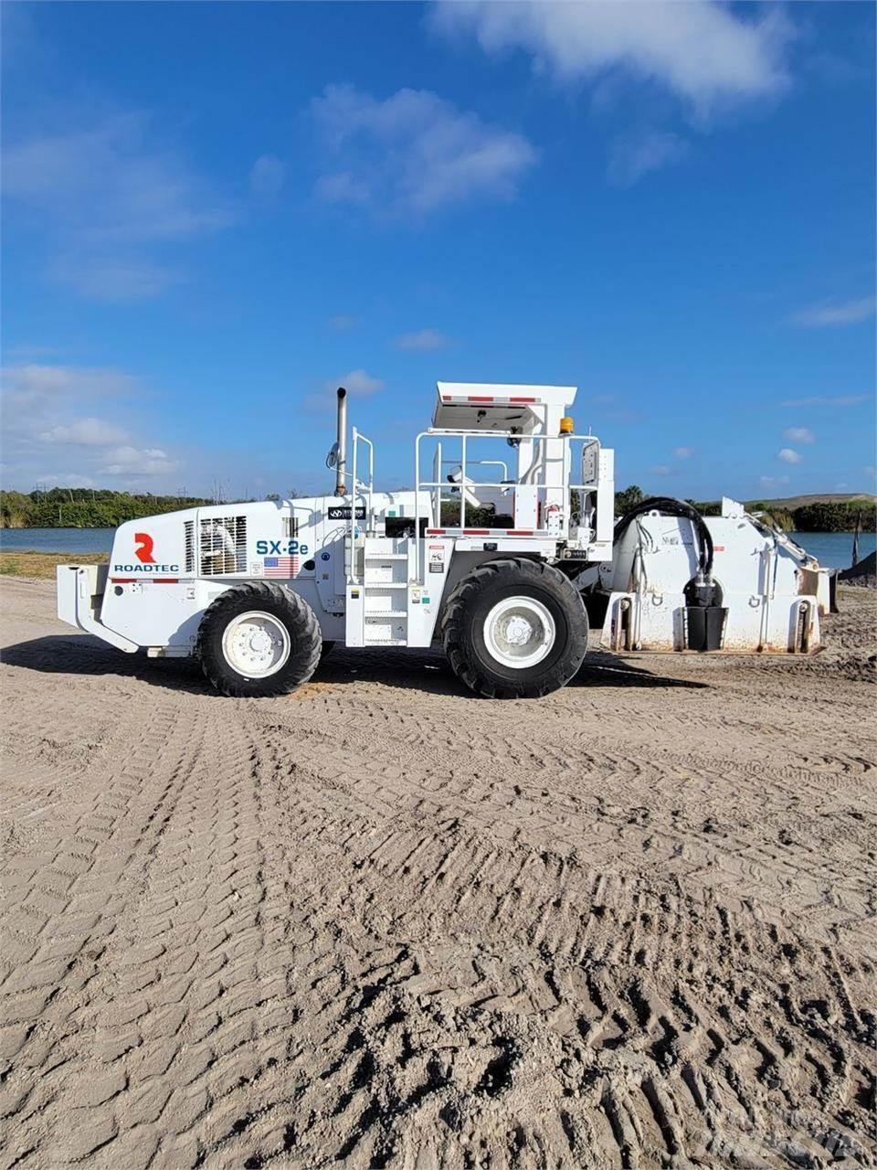Roadtec SX2E Stroji za recikliranje asfalta